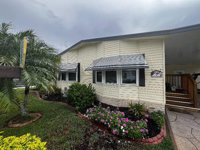 648 Century Lane a Winter Haven, FL Mobile or Manufactured Home for Sale